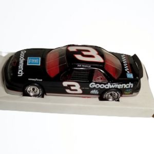 GM Goodwrench Dale Earnhardt #3 Lumina 1:24 Die Cast Car
